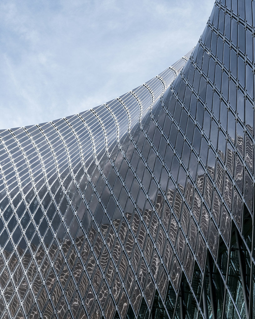 michele de lucchi + AMDL circle wrap novartis center in basel with self-powered facade
