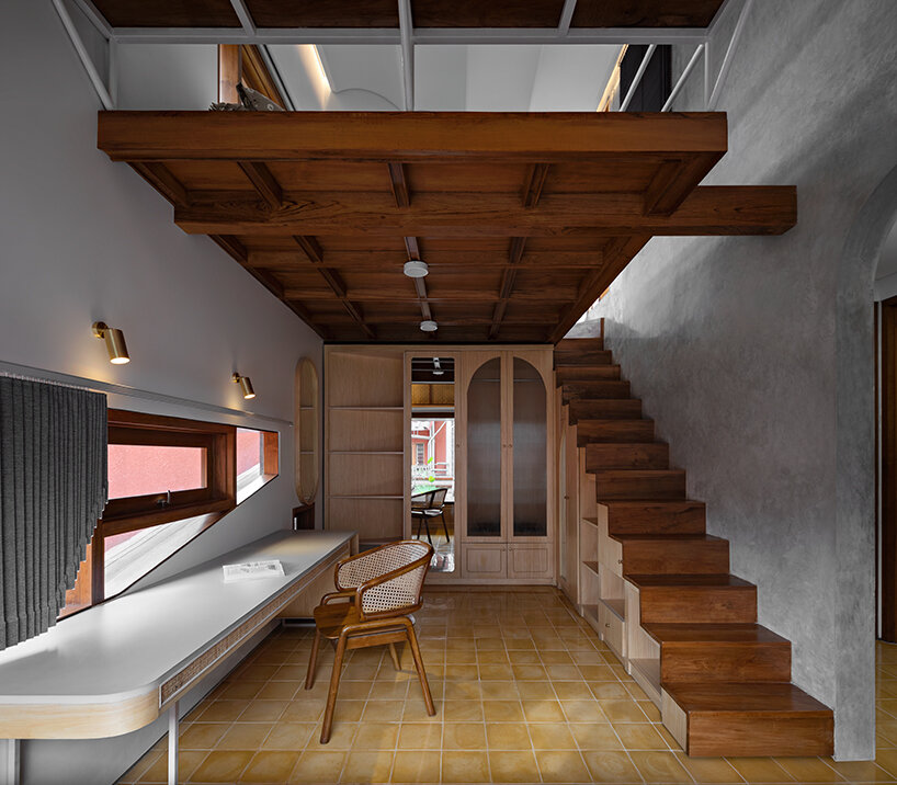 the distracted house's traditional 'joglo' roof protrudes mountain-like peaks in indonesia