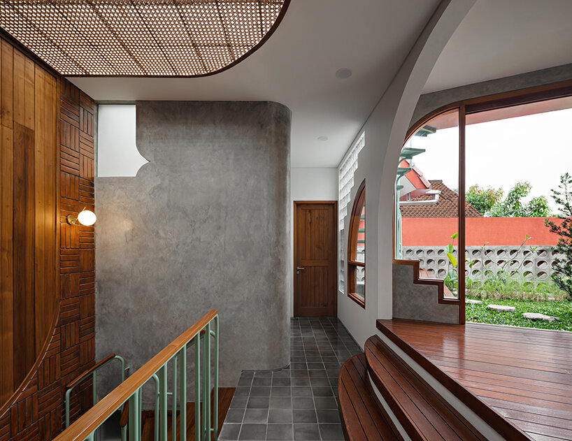 distracted house