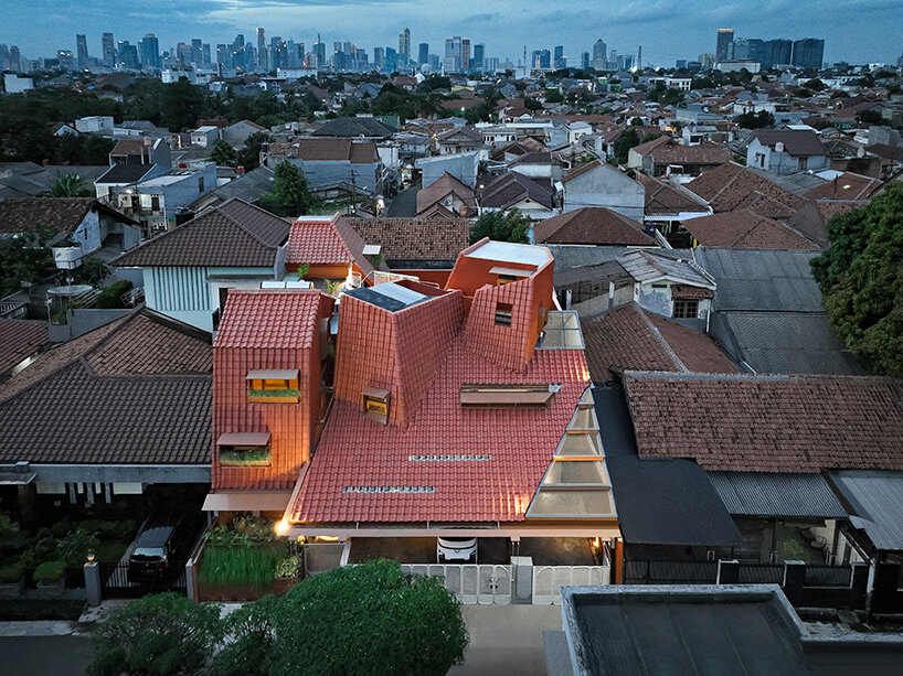 distracted house