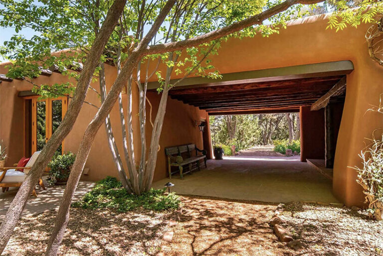step inside o'keeffe's home in santa fe, new mexico