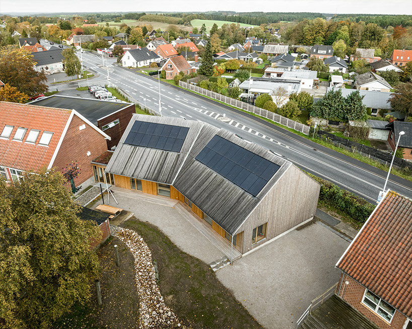 henning larsen completes bio-based school extension in the danish countryside 