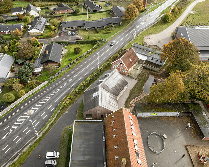 henning larsen completes bio-based school extension in the danish countryside