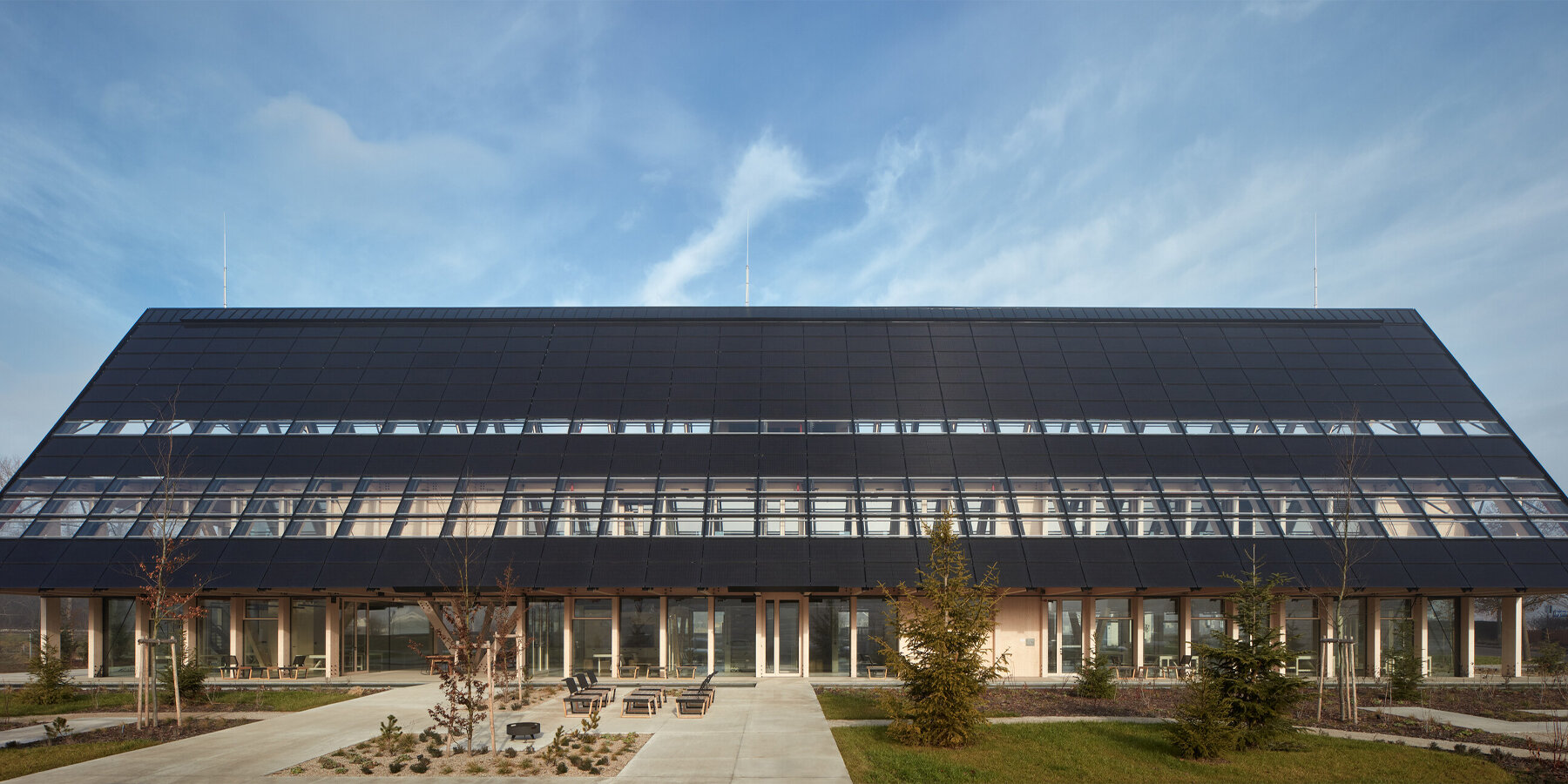 mjolk-architekti-designboom-full