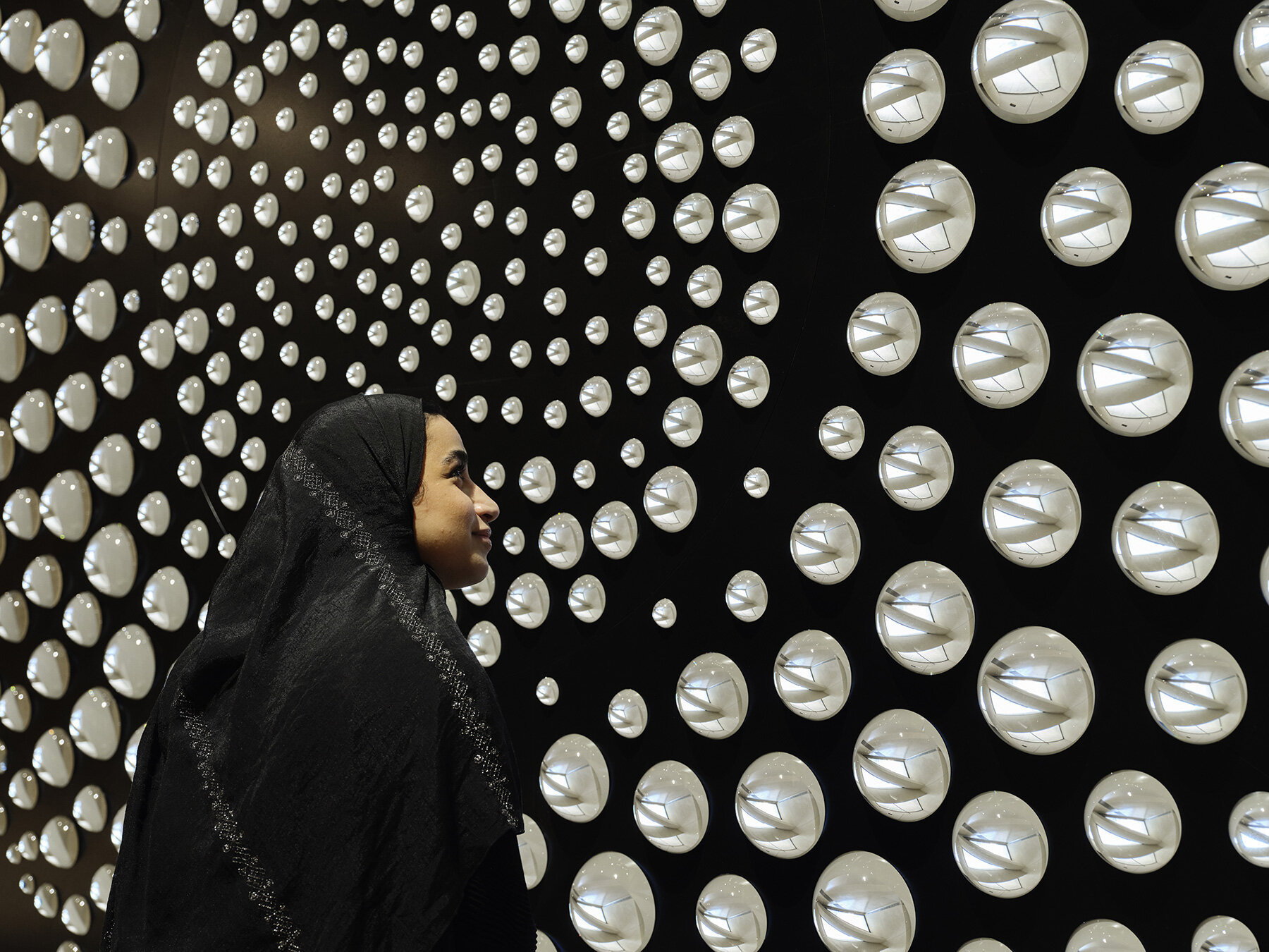 olafur-eliasson-curious-desert-exhibition-qatar-museum-designboom-06a