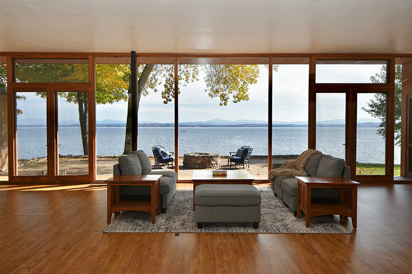 Raně modernistický dům u jezera Philipa Johnsona je nyní na prodej ve Willsboro, New York