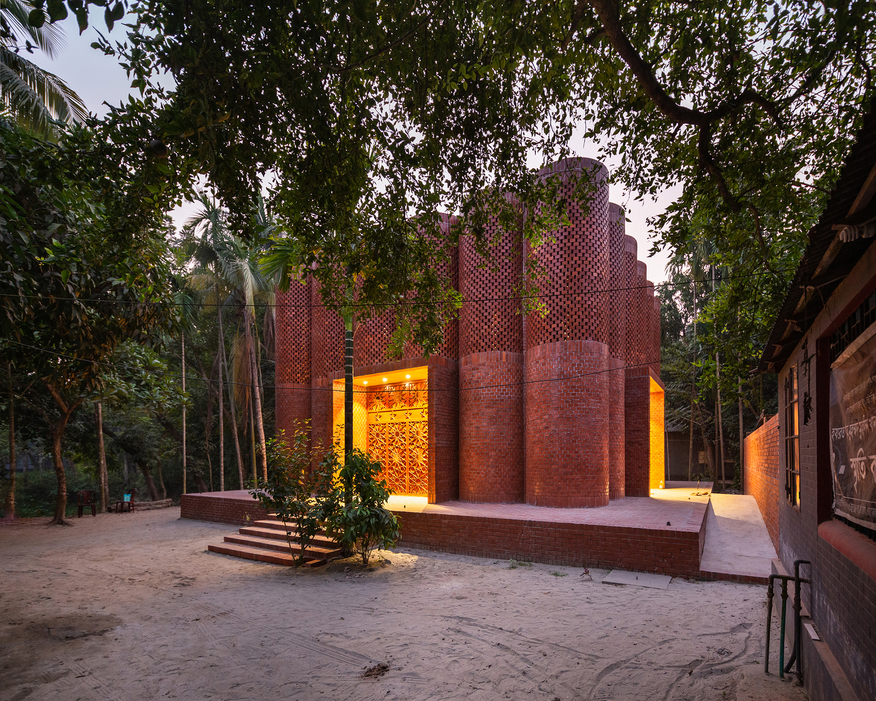 shah-muhammad-mohshin-khan-mausoleum-sthapotik-designboom-08a
