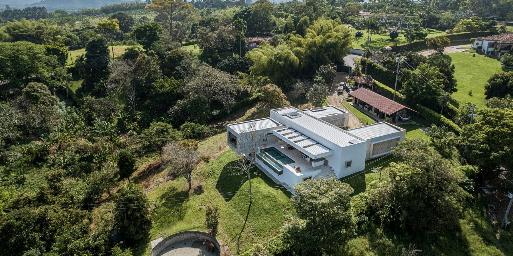 the-d-v-house-velez-valencia-arquitectos-designboom-1800-3