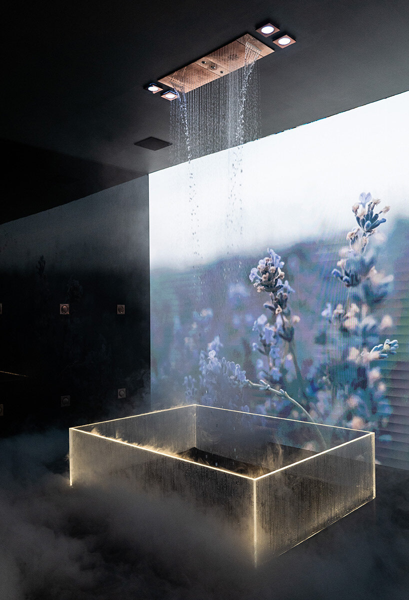 Grohe Spa installation creates reflections in historic Milan courtyard