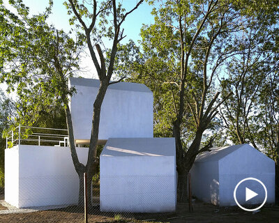assembled like boxes, 'casa SF-FR' is a dynamic argentinian house by mariano ravenna