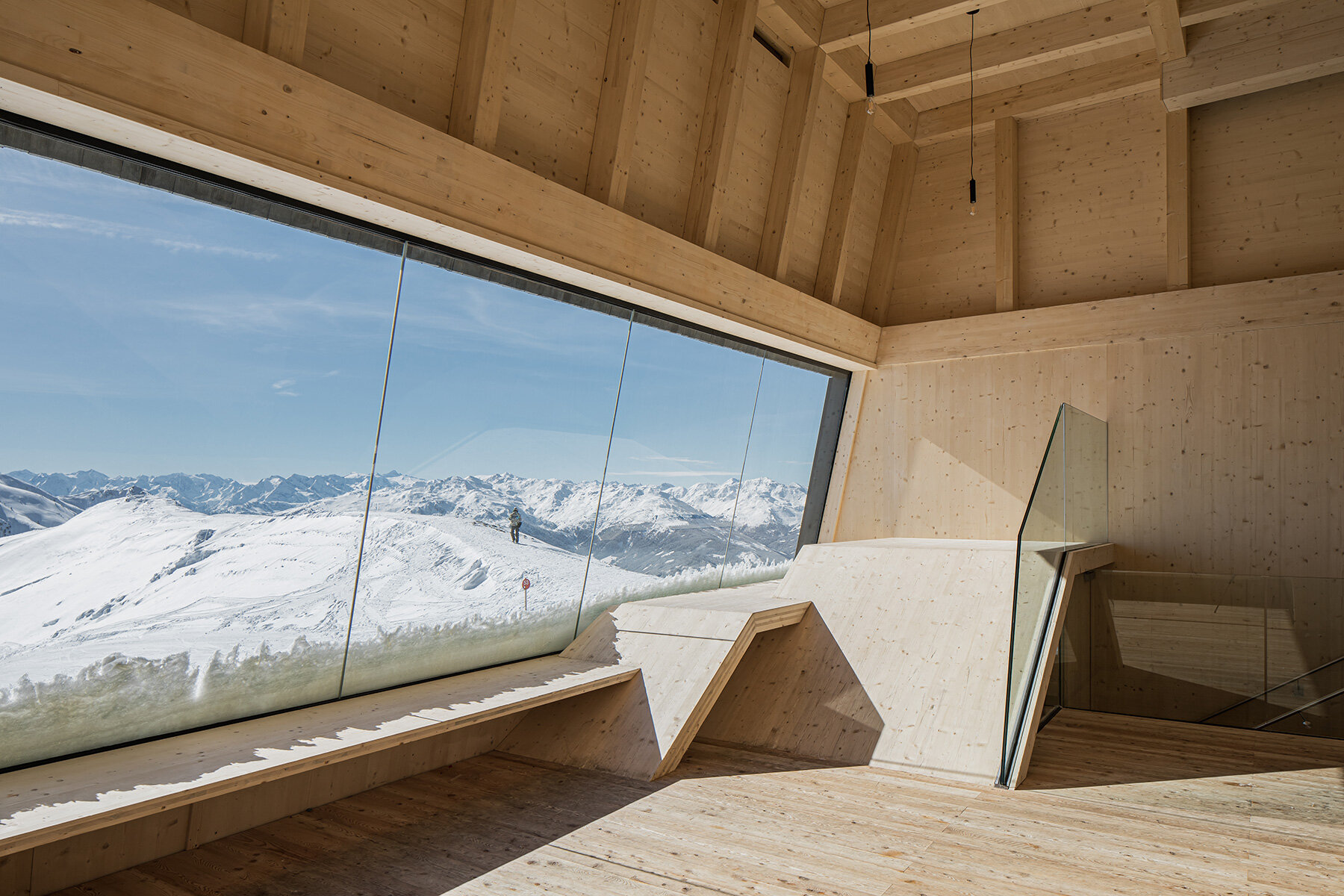 snohetta-hornbahn-2000-alpbach-tirol-austria-designboom-08a