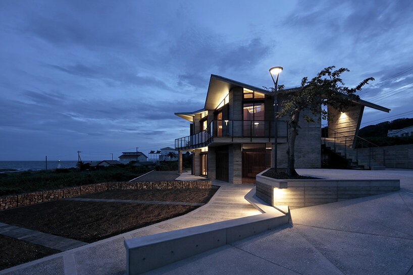 a series of peaks crown takeshi hirobe architects' villa MKZ
