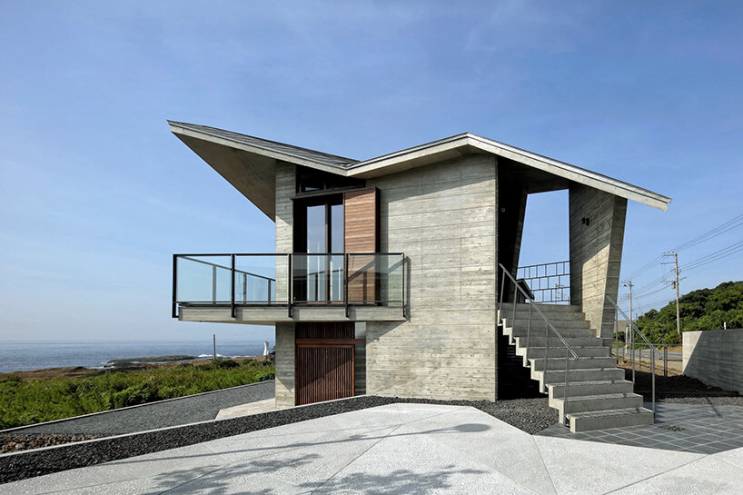 a series of modular peaks crown takeshi hirobe architects' villa MKZ in japan