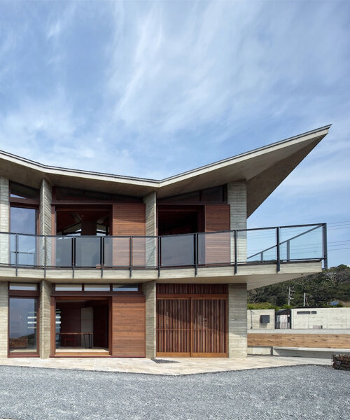 a series of modular peaks crown takeshi hirobe architects' villa MKZ in japan
