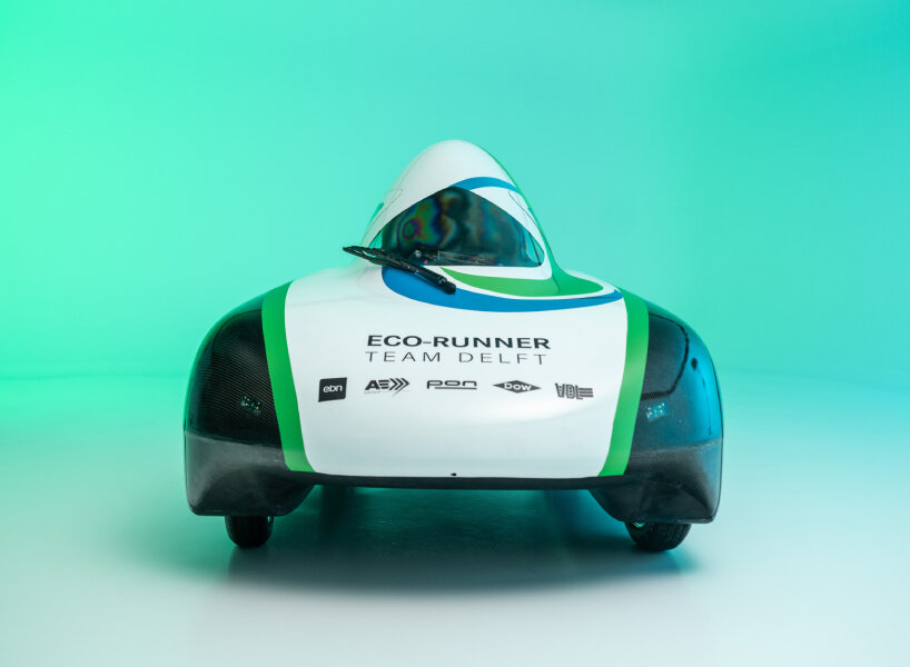 city bubble car that purely runs on hydrogen can go on long-distance trips without refueling