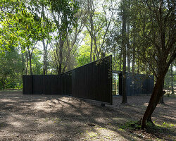 BAK arquitectos constructs casa franz in argentina