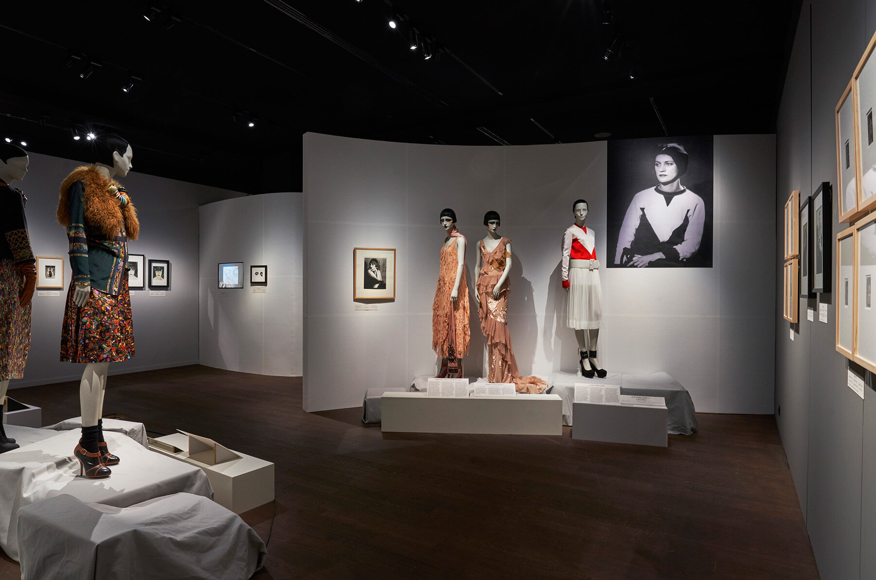man-ray-surrealist-fashion-photography-momus-exhibition-designboom-full-03