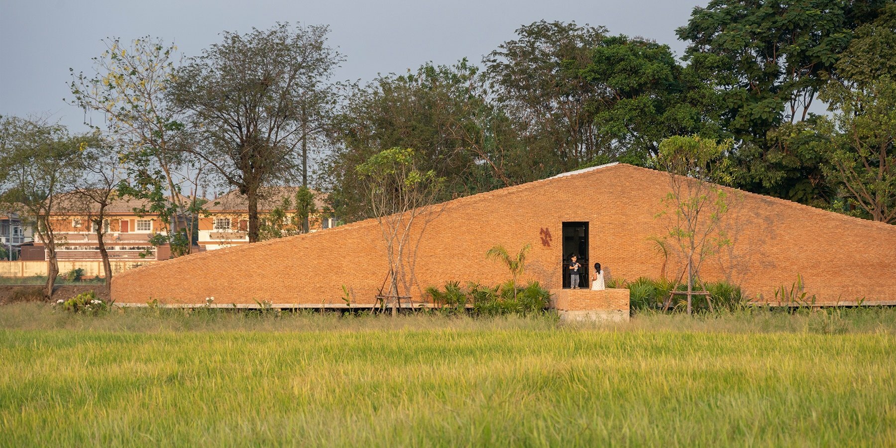 naya-café-ayutthaya-bodinchapa-architects-designboom- 2