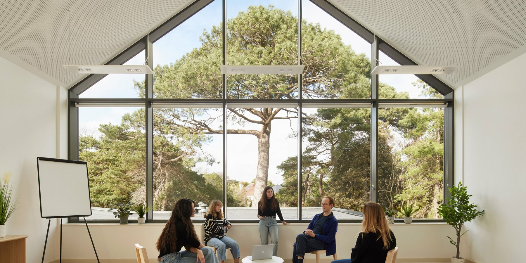sheltered-retreat-eating-disorders-designboom-1800-2