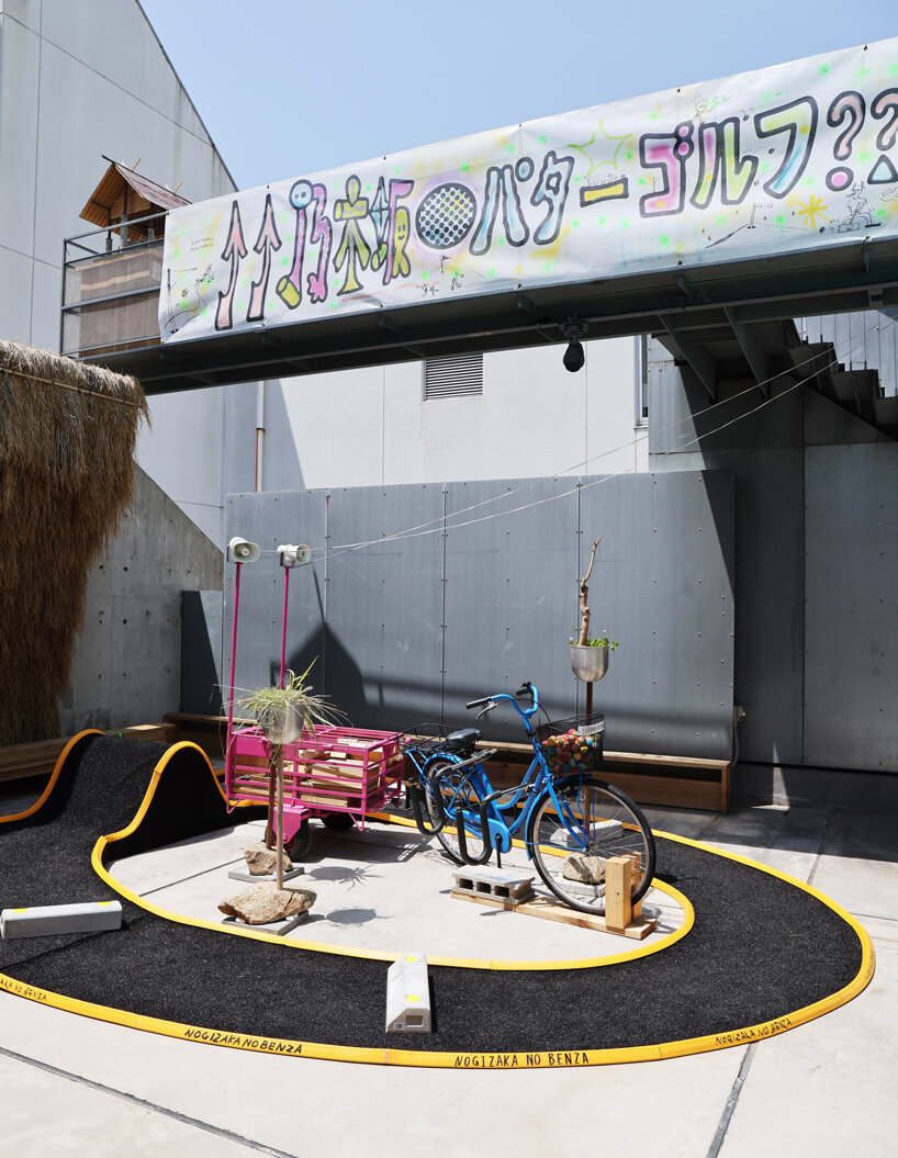 politics of living by dot architects spawns small autonomous spaces at TOTO GALLERY･MA 