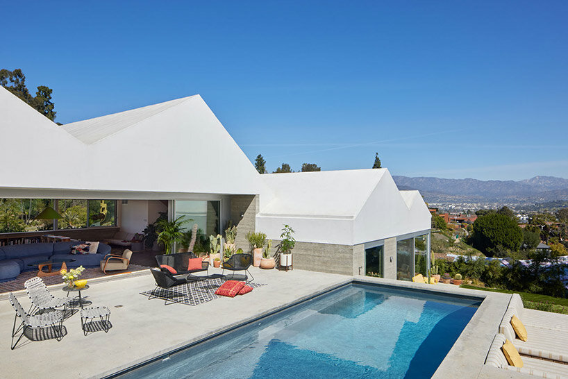 bestor architecture's 'house stepping down a hill' honors LA modernism