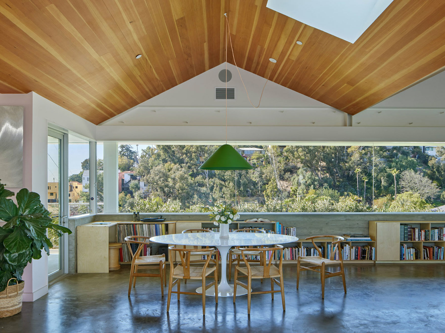 bestor architecture's 'house stepping down a hill' honors LA modernism