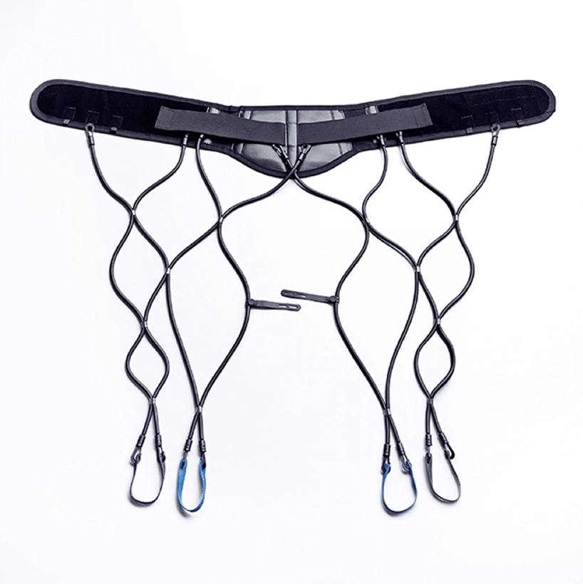 made of rubber, futto is a wearable support gear that helps users walk and improves posture