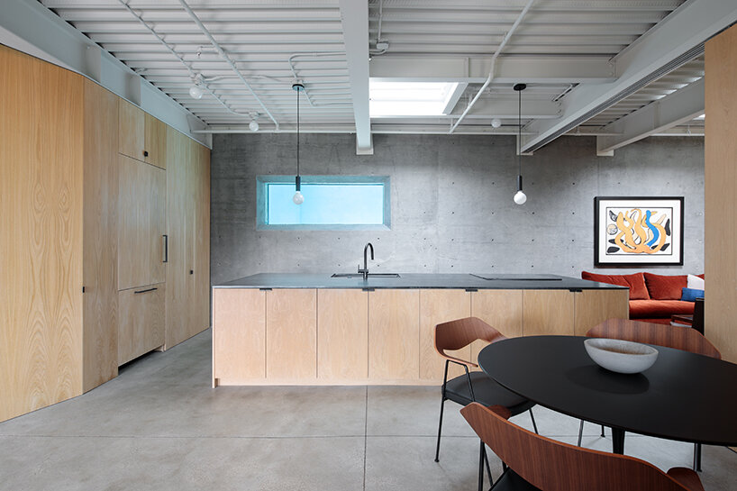 mount washington house by anonymous architects embraces steepness and vistas in LA