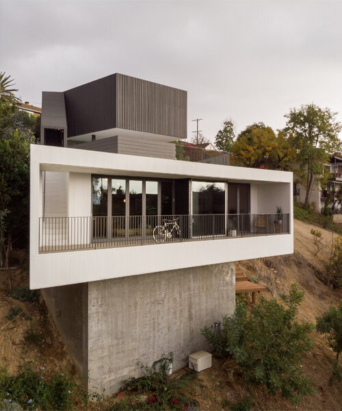 mount washington house by anonymous architects embraces steepness and vistas in LA