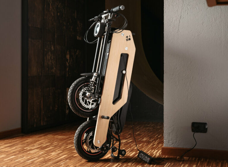 electric scooter 'TOM' folds like a swiss army knife and can charge ...