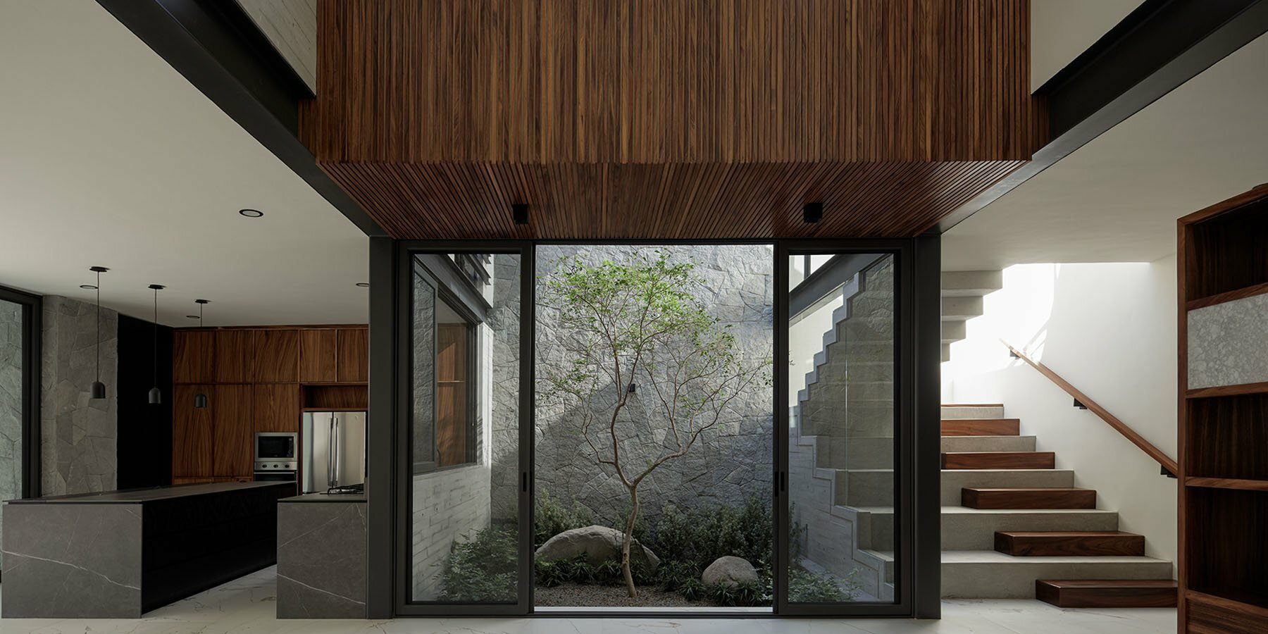 casa-makay-di-frenna-arquitectos-designboom-1800-3