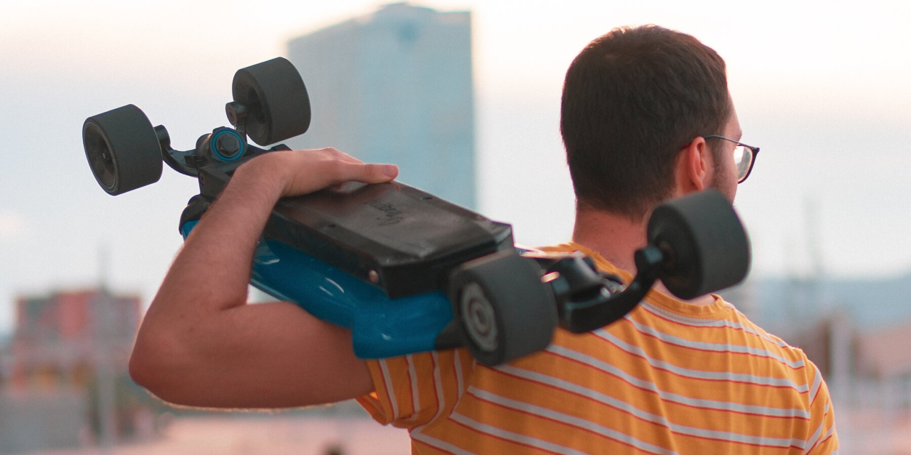 electric-skateboard-traqpod-3-longboard-designboom-1800
