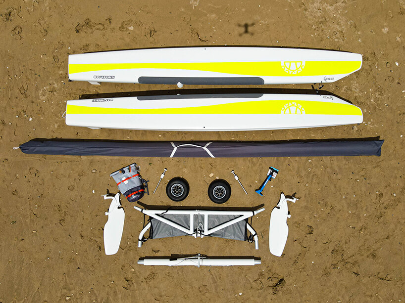 IZIBoat is a foldable & movable catamaran that assembles in 15 minutes
