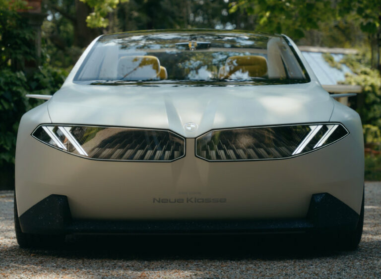 BMW vision neue klasse car debuts joyous electric design at IAA 2023