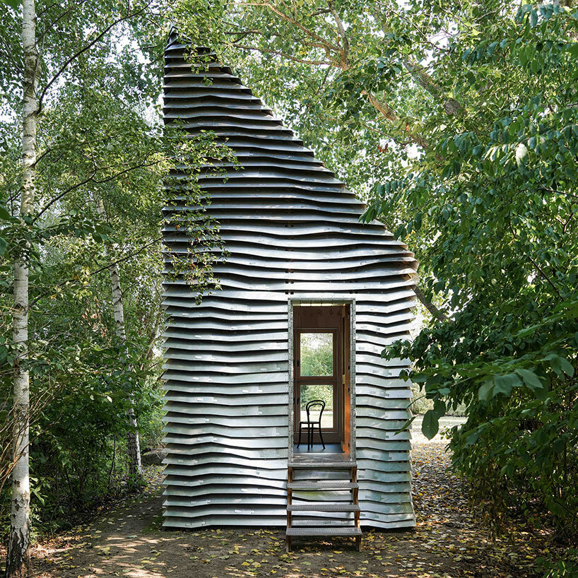 ‘Digital House’ presenta una estructura enchufable en un bosque alemán