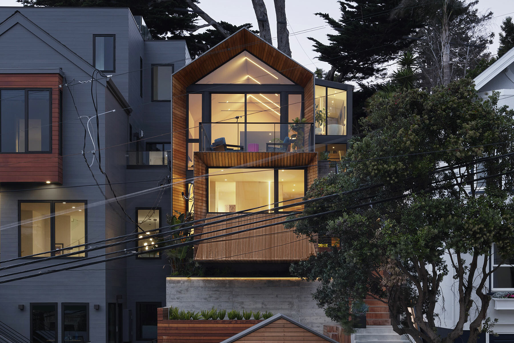 jones | haydu revives san francisco home with stepping cedar boxes