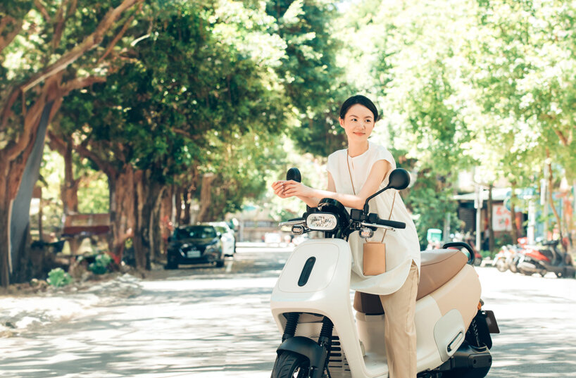 naoto fukasawa & MUJI design minimalistic gogoro e-scooters for eco ...