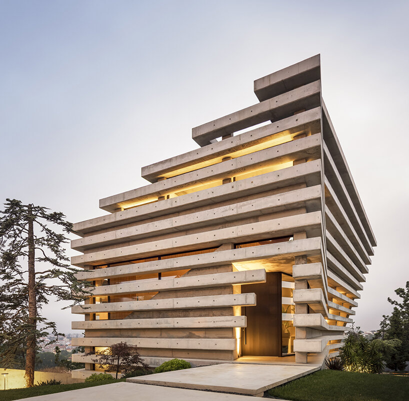 contaminar arquitetos traces distorted concrete lines around 'quinta do rei 18' in portugal
