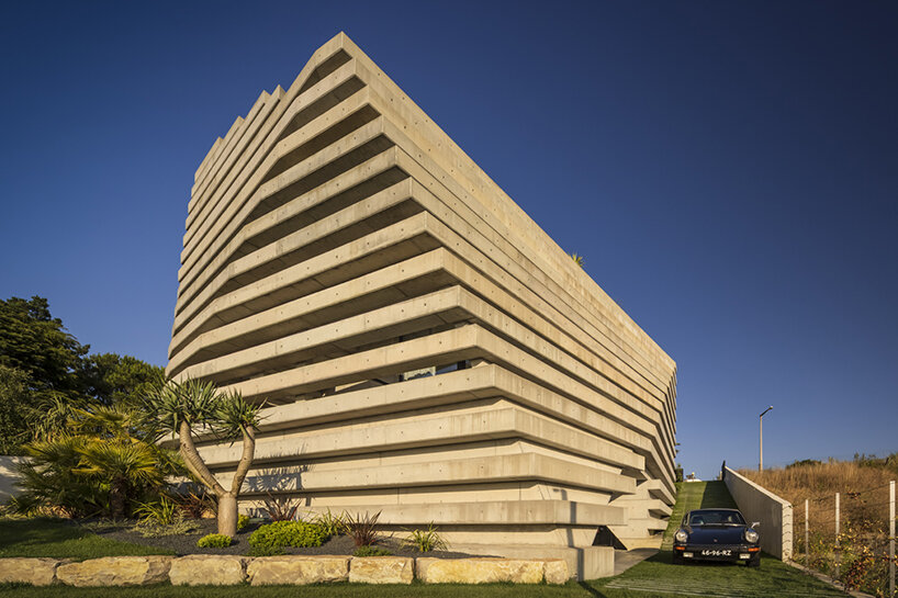 contaminar arquitetos traces distorted concrete lines around 'quinta do rei 18' in portugal