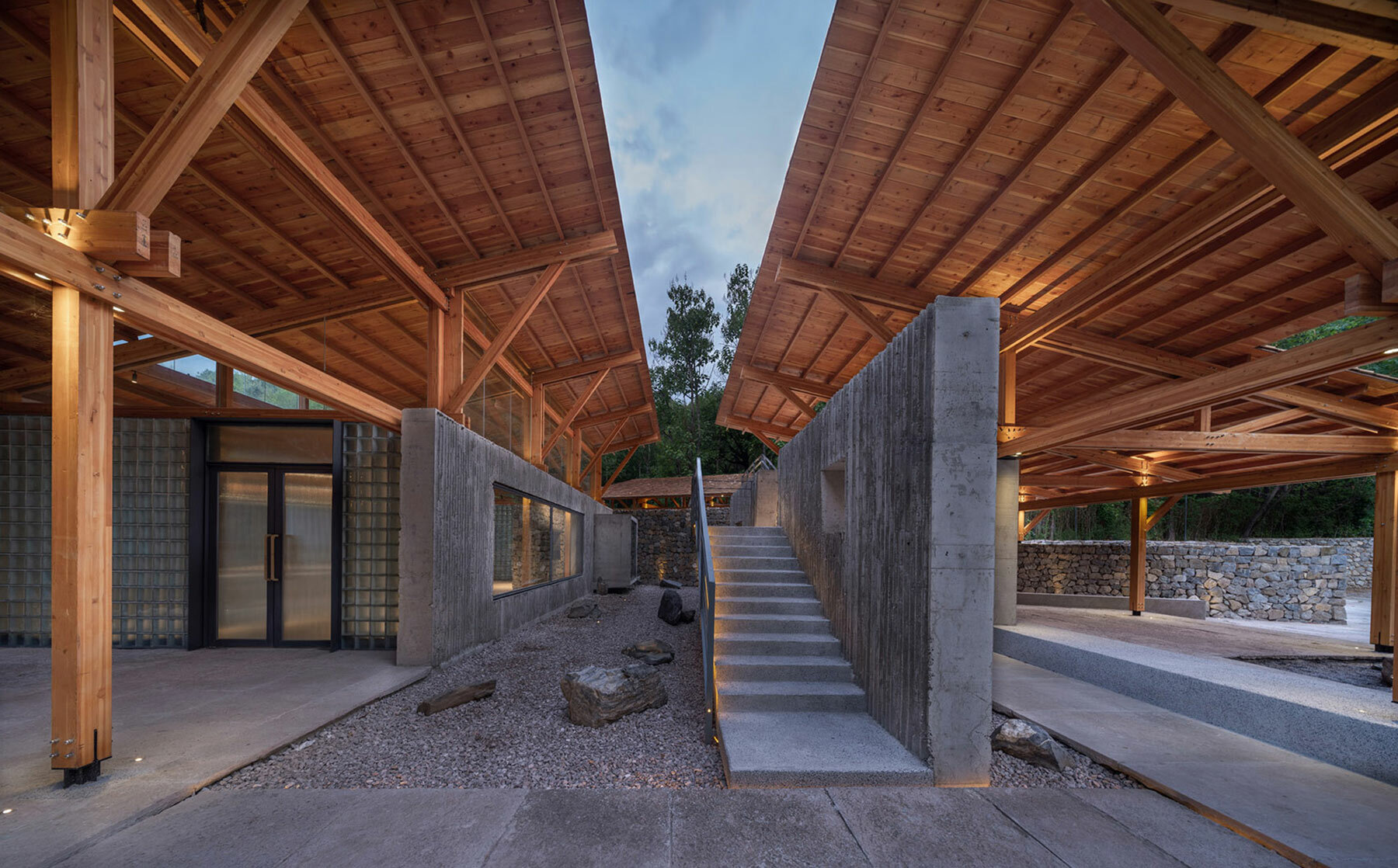 shulin-architectural-design-multifunctional-service-center-liuba-mountain-scenic-area-designboom-06a