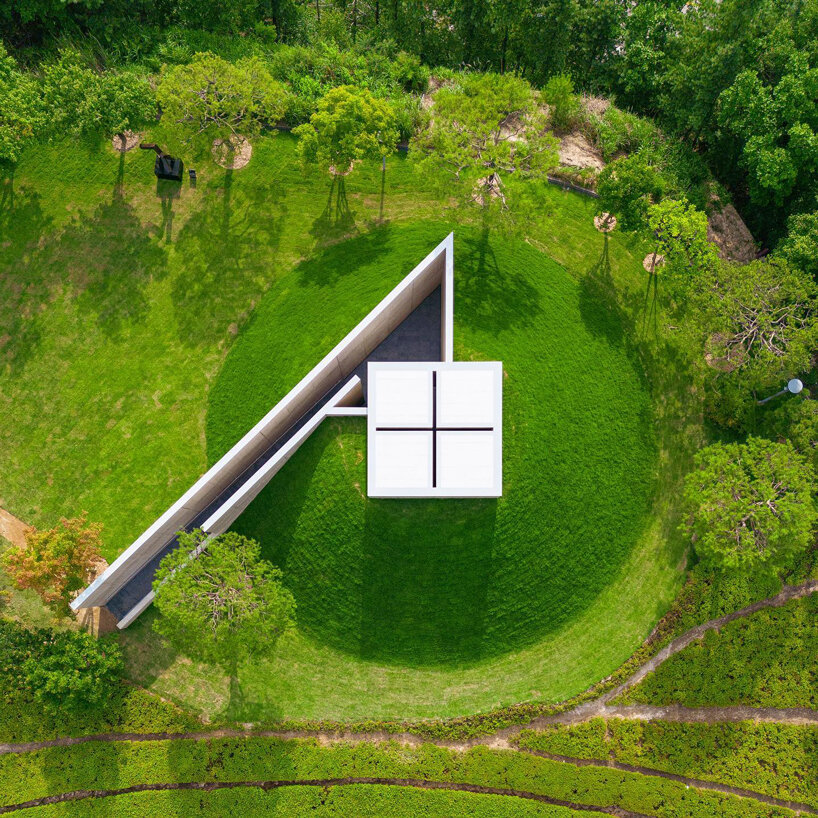 tadao ando inserts 'a space of light' into museum SAN's premises in south korea