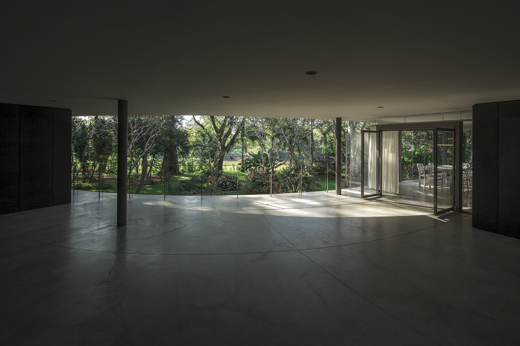 allzone-under-the-rain-trees-designboom-full-6