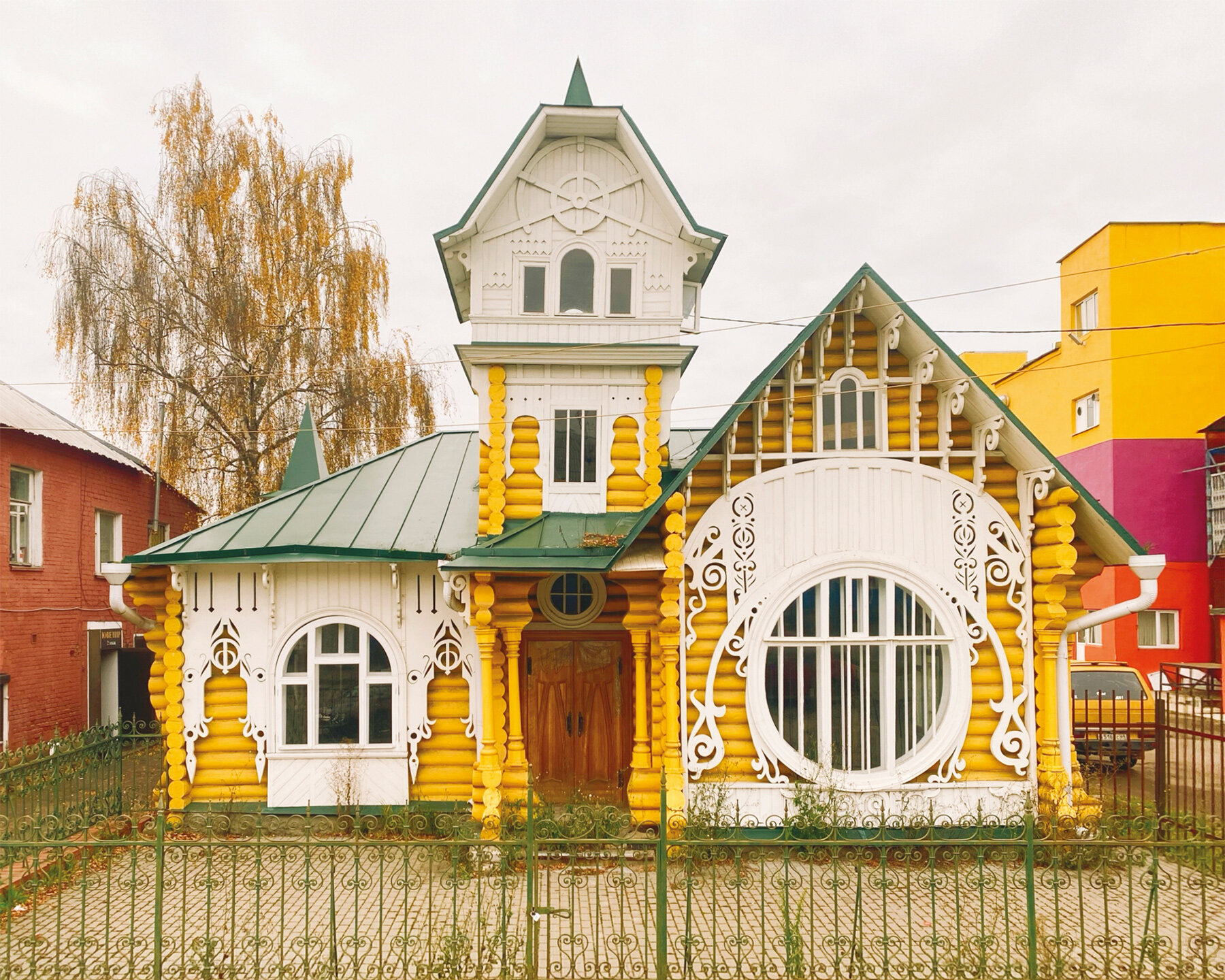 dacha-book-fyodor-savintsev-the-soviet-country-cottage-designboom-1800
