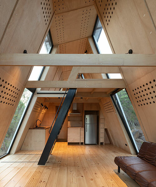 prefabricated SULA cabin journeys from quito to its galápagos island site