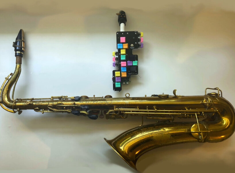 hackable electronic saxophone with mechanical keys and raspberry pi plays  soulful music