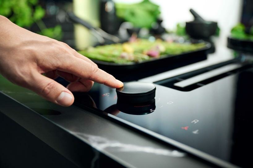 NEFF flex design & control interfaces adapt to home chef’s kitchen