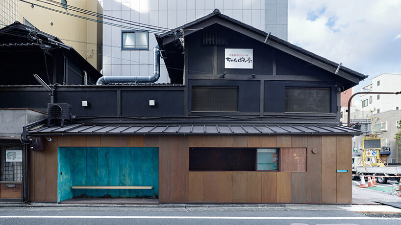 a vivid patina accent defines SUETOMI AoQ cafe stand in kyoto
