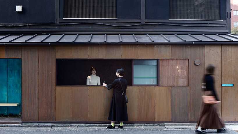 G ARCHITECTS STUDIO brings a vivid patina accent to this cozy café stand in kyoto