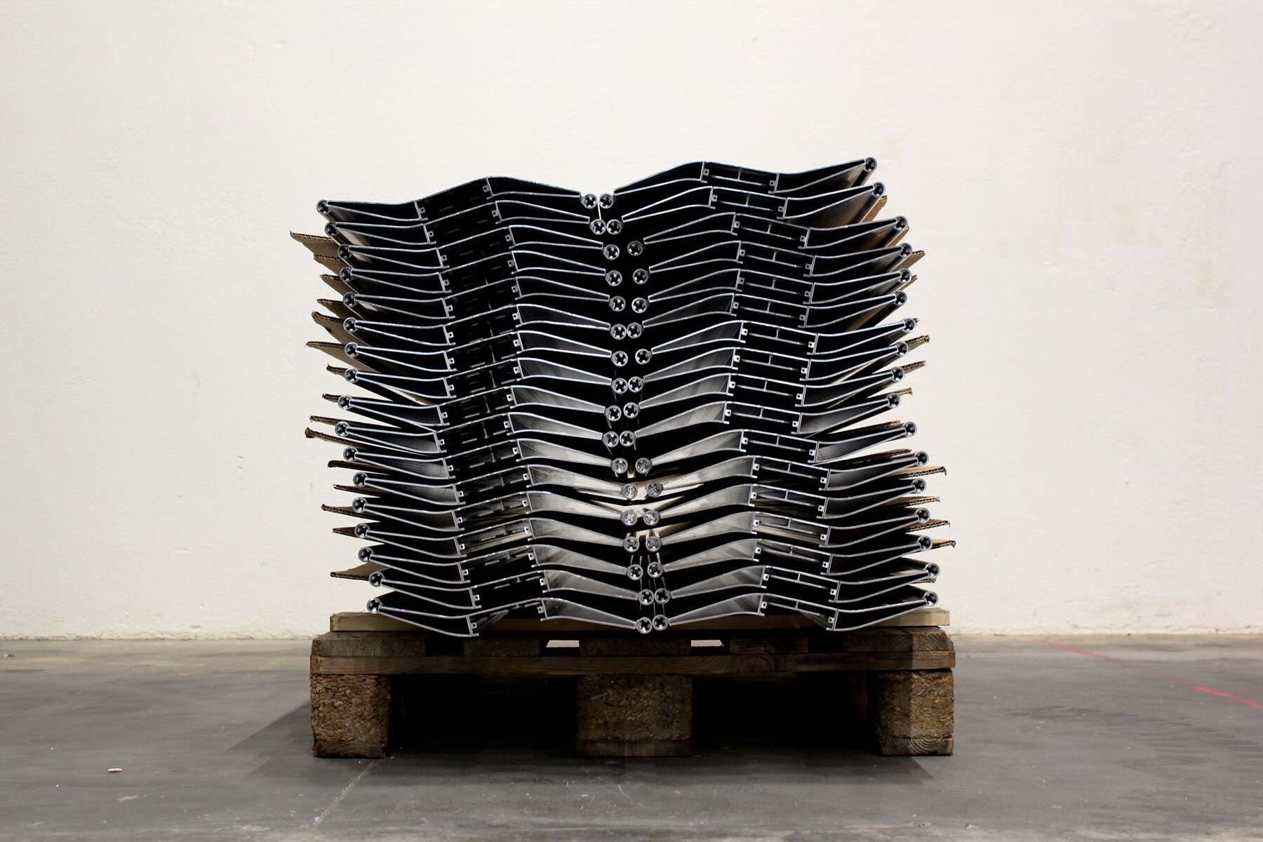 alberto-meda-tension-triennale-milano-designboom-full-01