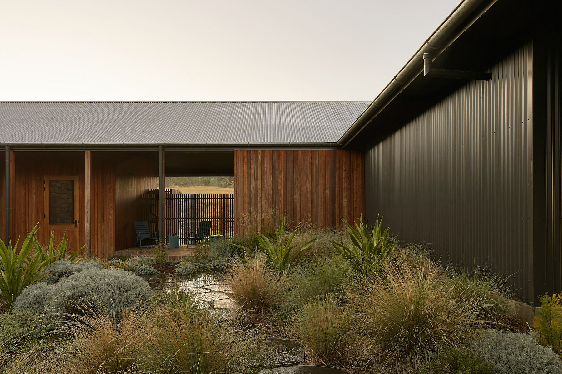 house-dry-MRTN-architects-australia-designboom-06a